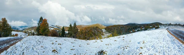 Octobre Panorama Montagne Des Carpates Avec Première Neige Hiver Sur — Photo