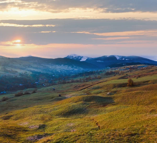 Mistige Vroege Daybreak Herfst Karpatische Bergen Oekraïne Goverla Petros Mount — Stockfoto