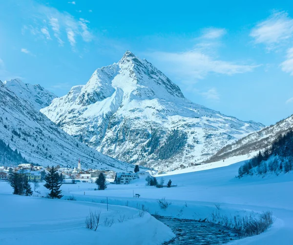 Zimowe Górski Strumień Widok Wieś Dolinie Austria — Zdjęcie stockowe