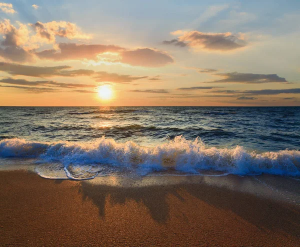 Havet Sunset Surf Stor Våg Paus Sandstrand — Stockfoto