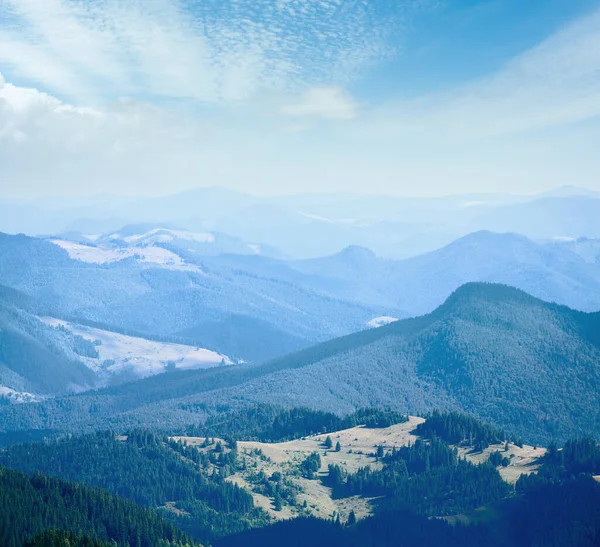 Zomer Mistige Berglandschap Karpaten Oekraïne — Stockfoto