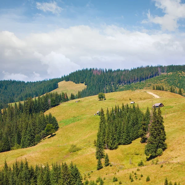 Zomer Dorp Berglandschap Met Gehucht Heuveltop — Stockfoto