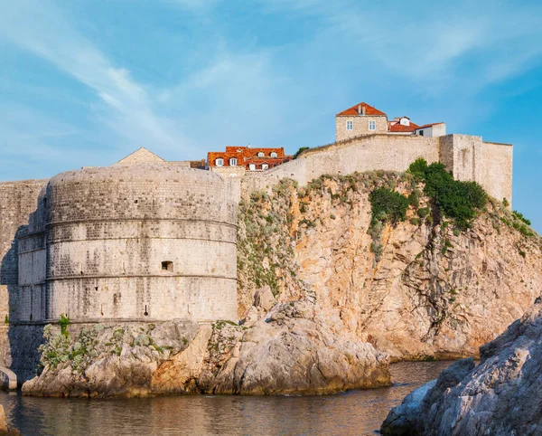 Lato Twierdza Widok Skały Wieża Lovrijenac Miasto Dubrovnik Chorwacja — Zdjęcie stockowe