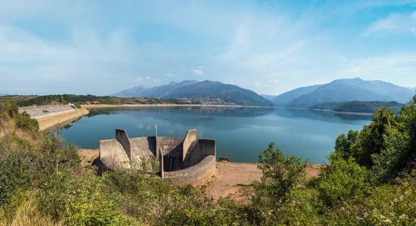 Debar Lago Paisagem Verão Com Construção Drenagem Água Perto Usina — Fotografia de Stock