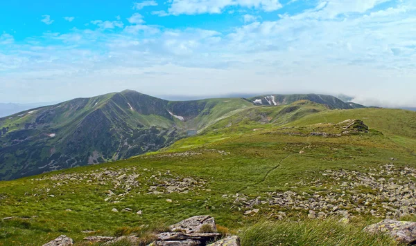 Vista Cordillera Chornogora Cárpatos Ucrania Lago Montaña Brebeneskul Valle —  Fotos de Stock