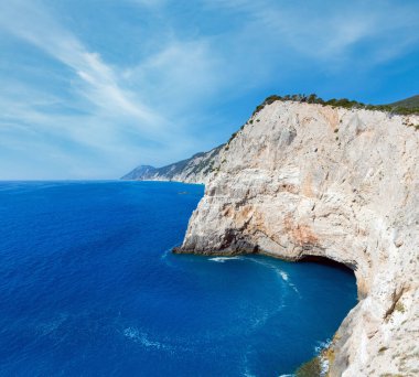 güzel yaz kayalık sahil şeridi göster yakınlarında porto katsiki kumsalda İyon Denizi (lefkada, Yunanistan)