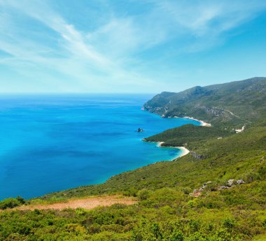 Yaz deniz kıyı manzara doğa Park Arrabida Setubal, Portekiz.
