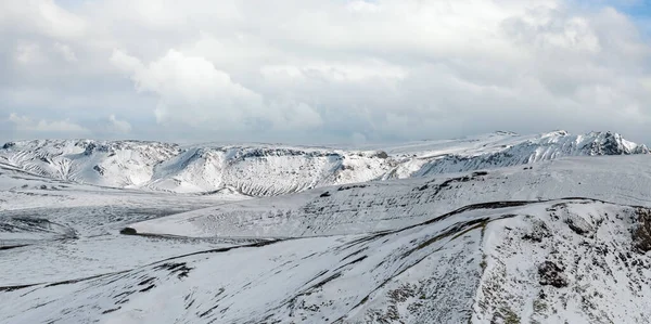 Πολύχρωμα Βουνά Landmannalaugar Κάτω Από Χιόνι Φθινόπωρο Ισλανδία — Φωτογραφία Αρχείου