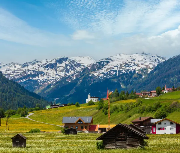 Summer Alpine Mountain Country View Grassy Meadow Road Village Austria — Stock Photo, Image