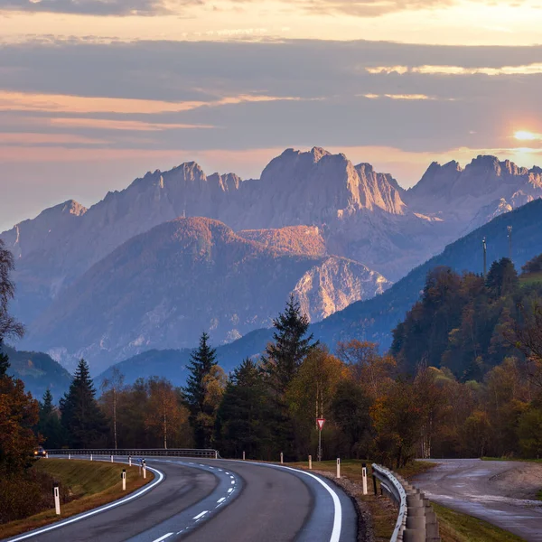 Вид Вечернюю Горную Дорогу Автумн Альпы Тропы Фельбергернштрассе Твенте Австрия — стоковое фото