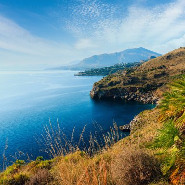 Cennet gündoğumu deniz manzara sahil şeridi iz Zingaro tabiatı Park, San Vito arasında lo Capo ve Scopello, Trapani eyaletinde, Sicilya, İtalya