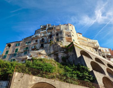 Tropea kasabası yaz manzarası, Calabria, İtalya, Tyrhenian kıyıları. 