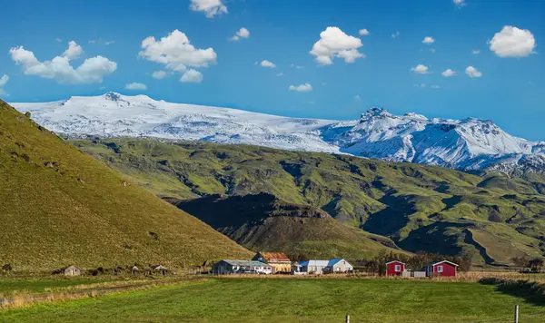 Utsikt Från Motorvägen Bilresan Island Spektakulärt Isländskt Landskap Med Naturskön — Stockfoto
