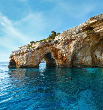 Mavi Mağara tekneden (Zakynthos, Yunanistan, Cape Skinari görünümünü )