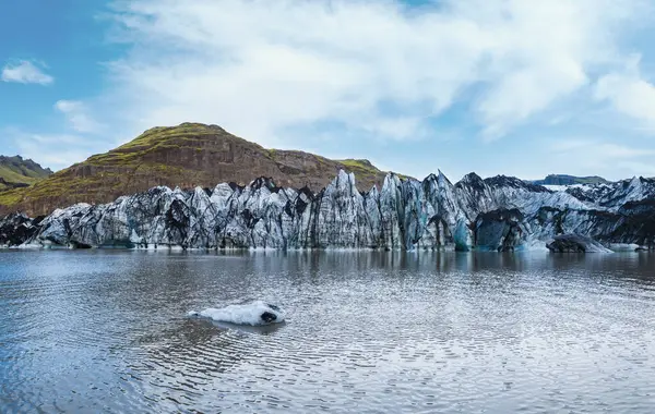 Malowniczy Lodowiec Soheimajokull Południowej Islandii Język Tego Lodowca Zsuwa Się — Zdjęcie stockowe