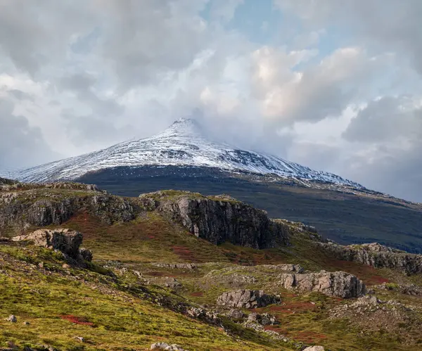 Bela Vista Para Montanha Durante Viagem Automóvel Islândia Espetacular Paisagem — Fotografia de Stock