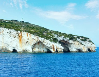 Mavi Mağara görünümünden feribot (Zakynthos, Yunanistan, Cape Skinari )