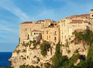 Tropea akşam Oda, Calabria, İtalya, Tiren Denizi.