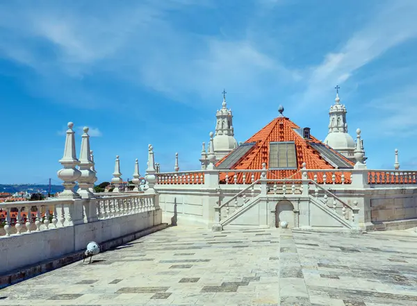 화이트 타워와 지붕입니다 세인트 빈센트 리스본 포르투갈에 비센테 수도원 로열티 프리 스톡 이미지