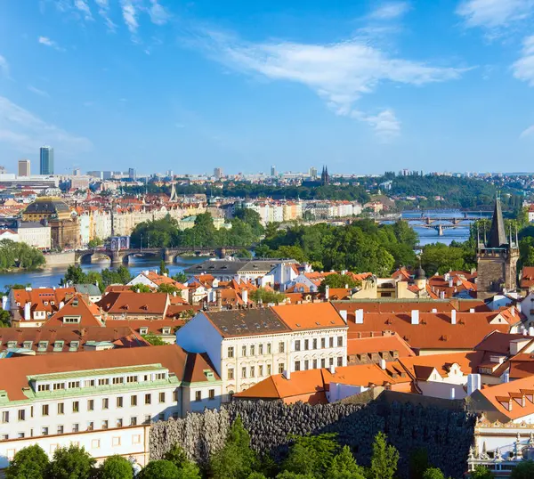 盯着新城 布拉格 捷克共和国 — 图库照片