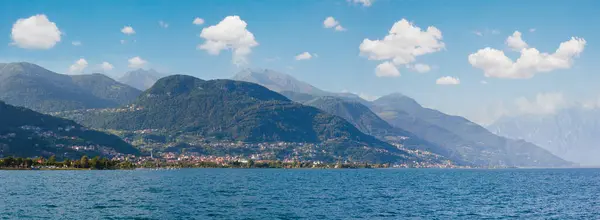 Comosjön Italien Sommaren Visa Från Fartyg Ombord Stockfoto