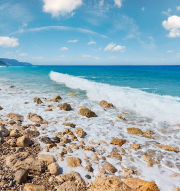 Güzel yaz Lefkada sahil taşlı beach, Yunanistan, İyon Denizi