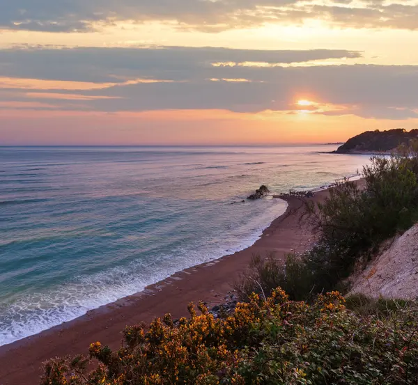 Переглянути Sunrise Океанського Узбережжя Від Рок Пляж Поблизу Сен Жан Ліцензійні Стокові Фото