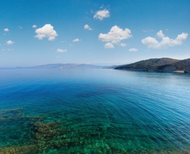 Yaz sabah Yalı (yakınındaki Pulebardha beach, Saranda, Arnavutluk).