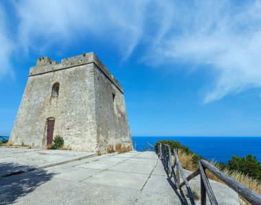 Yaz Torre dell'Aglio beach Cala di Porto yakınındaki Greco Gargano Yarımadası Puglia, İtalya
