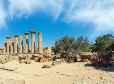 Ünlü antik Valley, Tapınak, Agrigento, Sicilya, İtalya harap tapınak Herakles sütunları. UNESCO Dünya Miras Listesi.