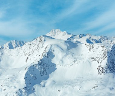 Sabah kış Otztal Alps manzara. Resort Obergurgl - Hochgurgl, Tirol, Avusturya Kayak.