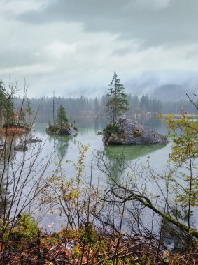 Hintersee Dağı, Berchtesgaden Ulusal Parkı, Deutschland, Alpler, Bavyera, Almanya. Resimli seyahat, mevsimlik ve doğa güzelliği konsepti.
