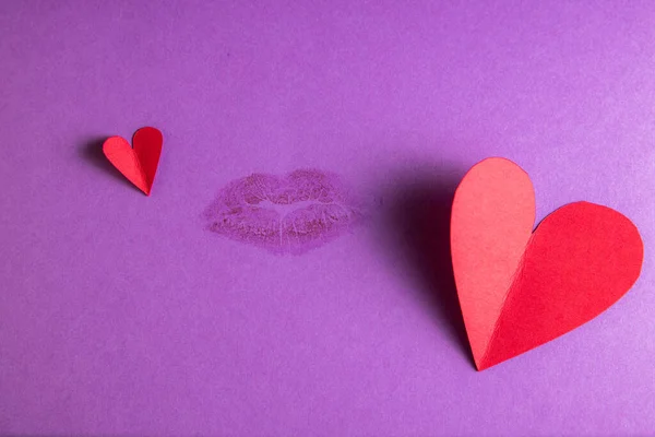 Concept Love Note Hand Cut Hearts Kiss — Foto de Stock