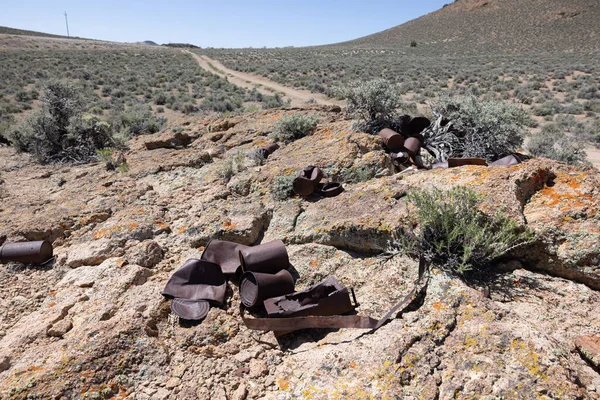 Latas Comida Enferrujadas Deixadas Para Trás Pelos Primeiros Exploradores Deserto — Fotografia de Stock