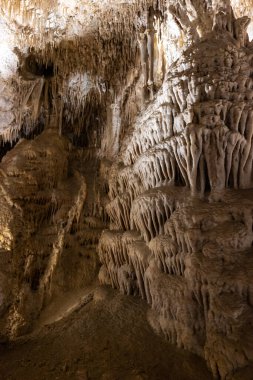 Büyük Havza Ulusal Parkı, Nevada 'daki Lehman Mağaraları' nın içindeki kaya oluşumları