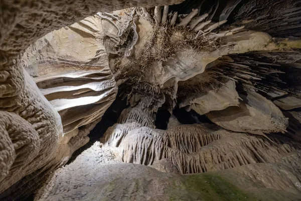 Скальные Образования Внутри Пещер Лемана Национальном Парке Грейт Басин Невада — стоковое фото