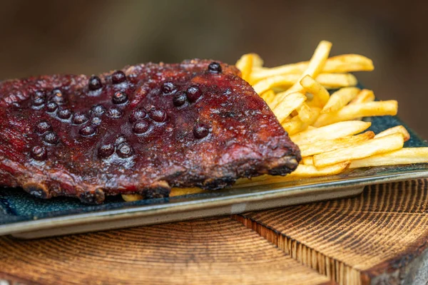Fresh Smoked Pork Ribs Served Huckleberry Bbq Sauce Side Fries — Stock Photo, Image
