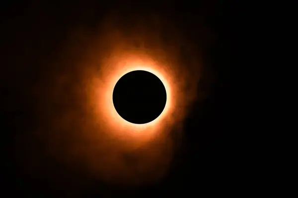 Image Éclipse Créée Dans Studio Aide Une Lampe Poche Lumineuse Images De Stock Libres De Droits