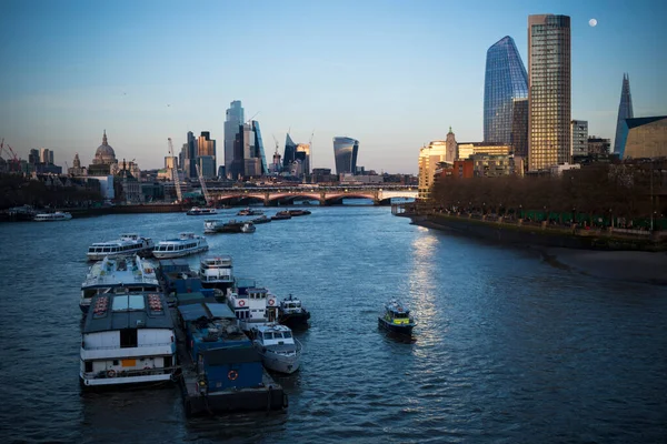River Thames London Moon Rises Capital — Stock Photo, Image