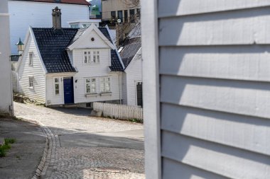 Norveç 'te Bergen' in merkezinde tipik bir sokak