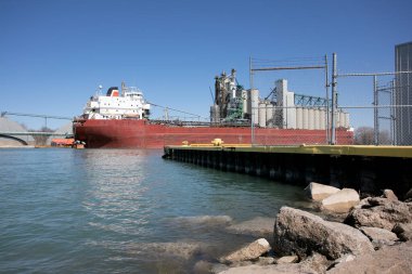 St. Clair Gölü 'ne vapur yanaştı.