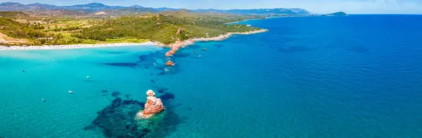 Drone Aereo Vista Panoramica Sulla Spiaggia Cea Con Rocce Rosse — Foto Stock