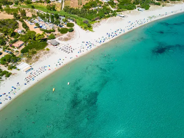 テルテニアのフォクシーマナビーチの空中ドローンパノラマ サルデーニャ イタリア — ストック写真