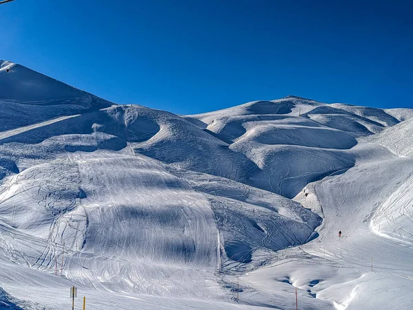 Ski Slopes Mountains Melchsee Frutt Mountain Resort Village Switzerland Winter — Zdjęcie stockowe
