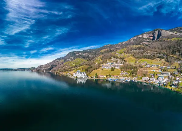 Orta Sviçre Deki Lucerne Gölü Kıyısındaki Vitznau Köyünün Hava Panoramik — Stok fotoğraf