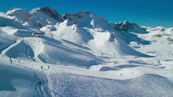 Montanhas Pistas Esqui Melchsee Frutt Mountain Resort Village Suíça — Vídeo de Stock