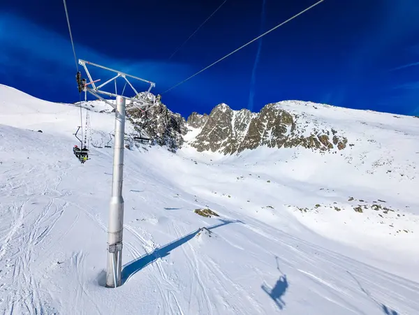 Estância Esqui Com Teleféricos Elevadores Tatranska Lomnica Eslováquia High Tatras Imagens De Bancos De Imagens Sem Royalties