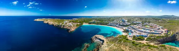 Areal Drone Uitzicht Prachtige Baai Arenal Castell Strand Menorca Eiland Rechtenvrije Stockfoto's