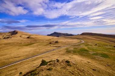 Romanya 'nın Bucegi Dağları' ndaki güzel sonbahar manzarası