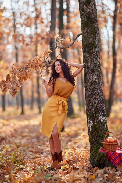 Beautiful Woman Long Hair Glass Wine Her Hand Autumn Autumn — Stock Photo, Image